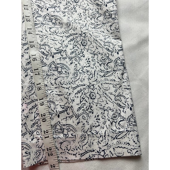 Adrienne Vittadini Floral Navy White Cropped White & Off Navy Pants Size 10 - Picture 7 of 7
